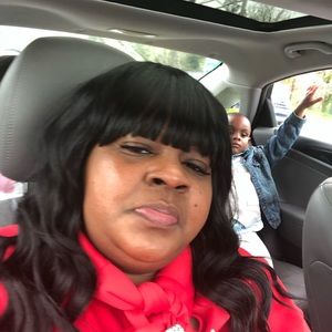 Meet your Posher, Deshon